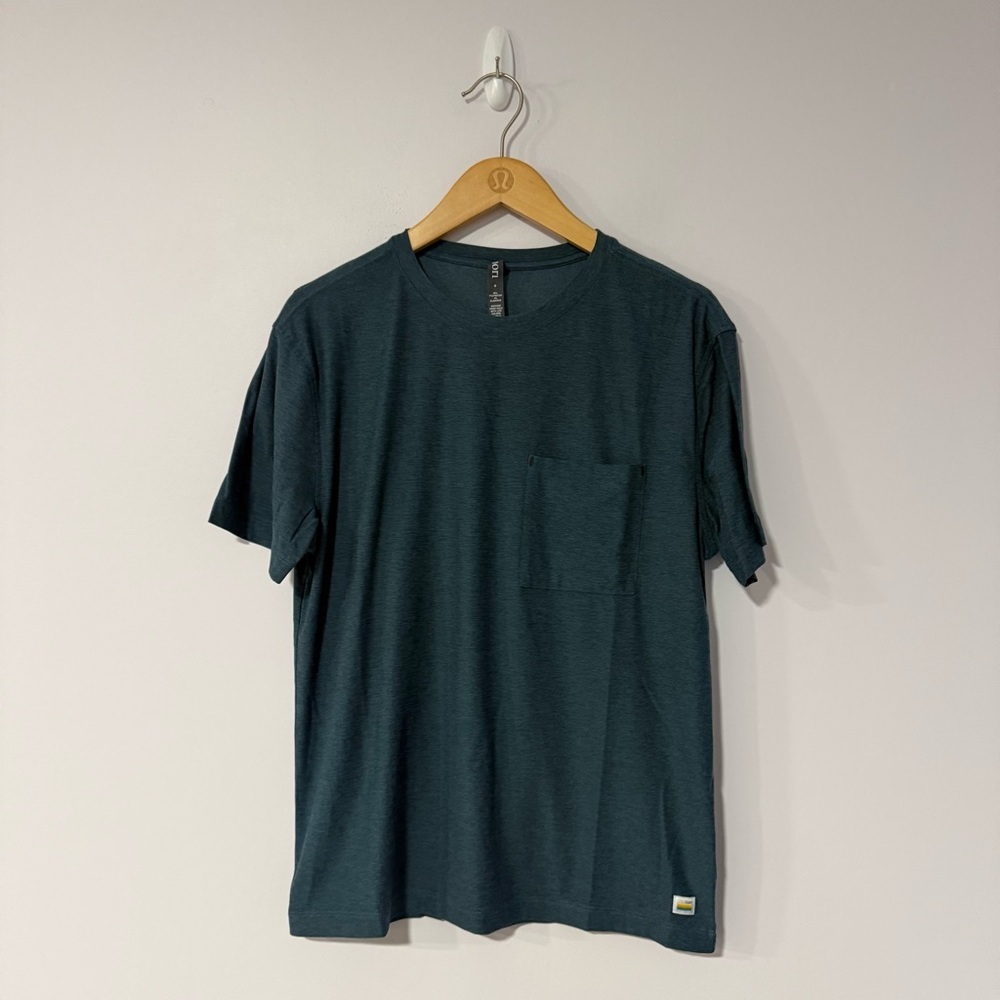 Vuori Strato Tech Short Sleeve Tee Relaxed Fit Light Deep Sea Heather Size Small